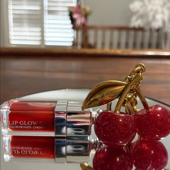 DIOR Lip Glow Oil Color Reviver/Cherry Oil No.062 - Picture 1 of 5